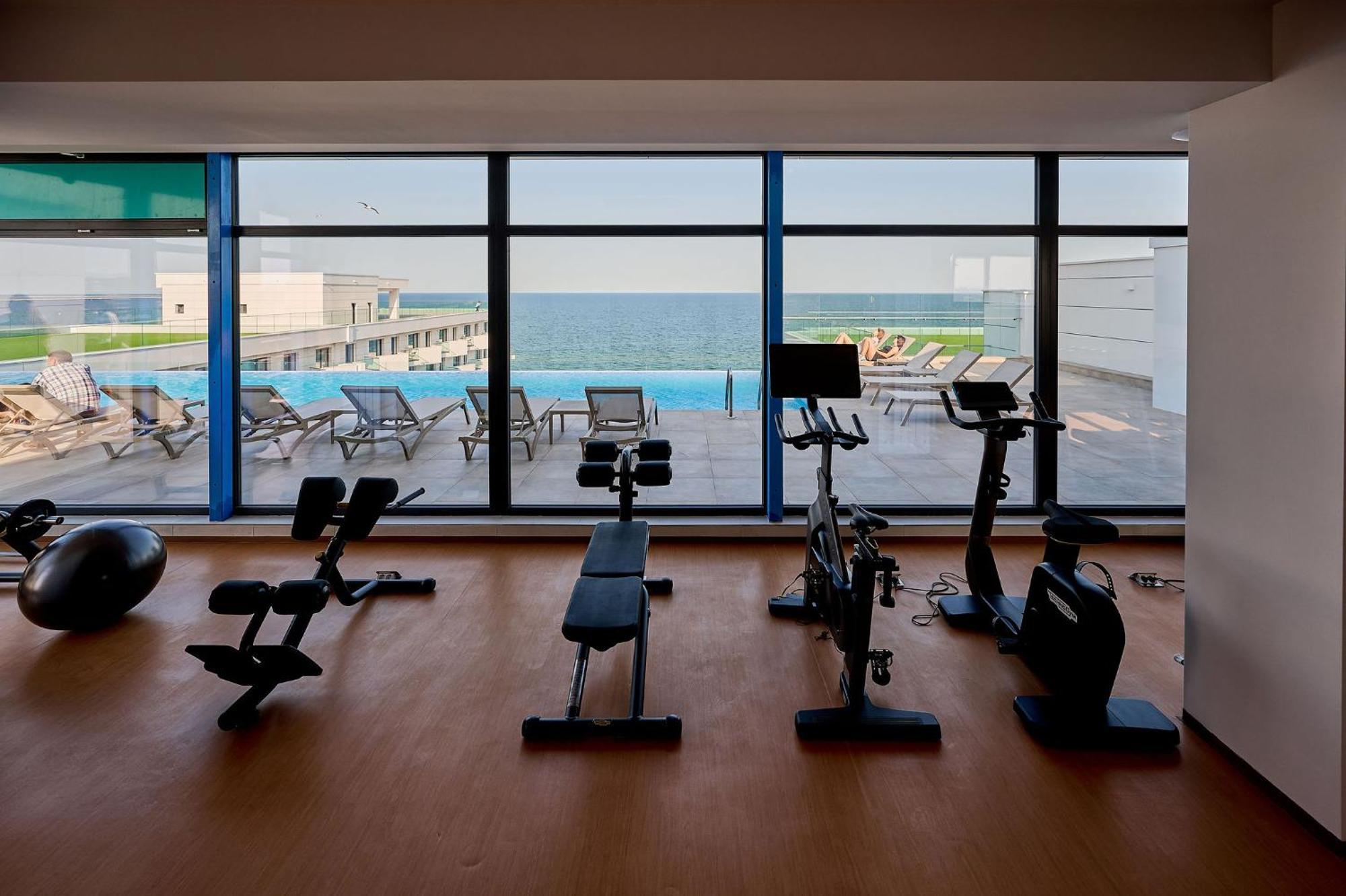 Summer Residence Apartment In Infinity Beach Resort - Parking Mamaia Bagian luar foto