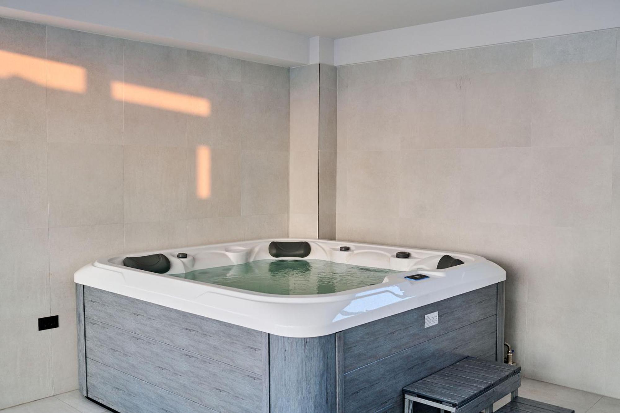 Summer Residence Apartment In Infinity Beach Resort - Parking Mamaia Bagian luar foto