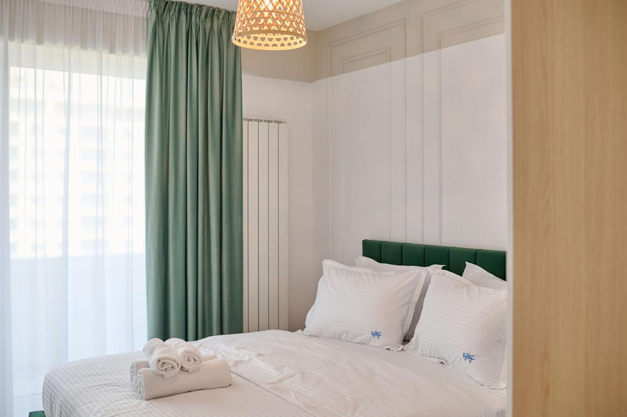 Summer Residence Apartment In Infinity Beach Resort - Parking Mamaia Bagian luar foto