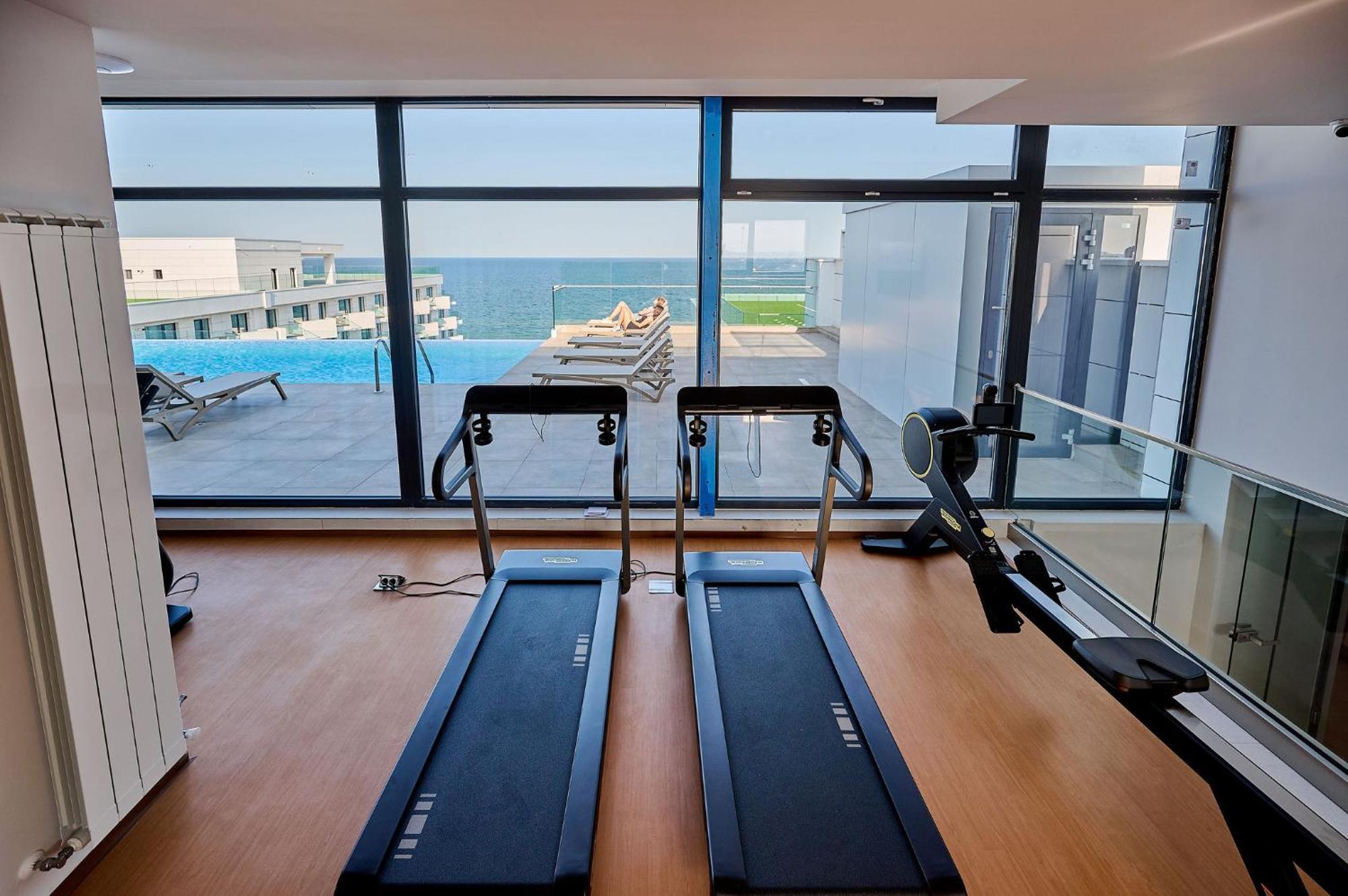 Summer Residence Apartment In Infinity Beach Resort - Parking Mamaia Bagian luar foto